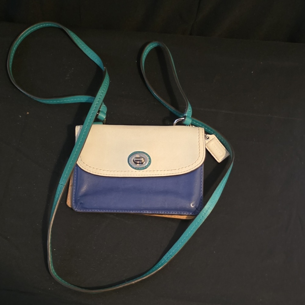 Coach Crossbody Wallet Solid Blue Beige Green Women's Zipper Credit Card Folding